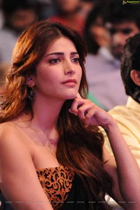 Shruti Haasan at Balupu Audio Release