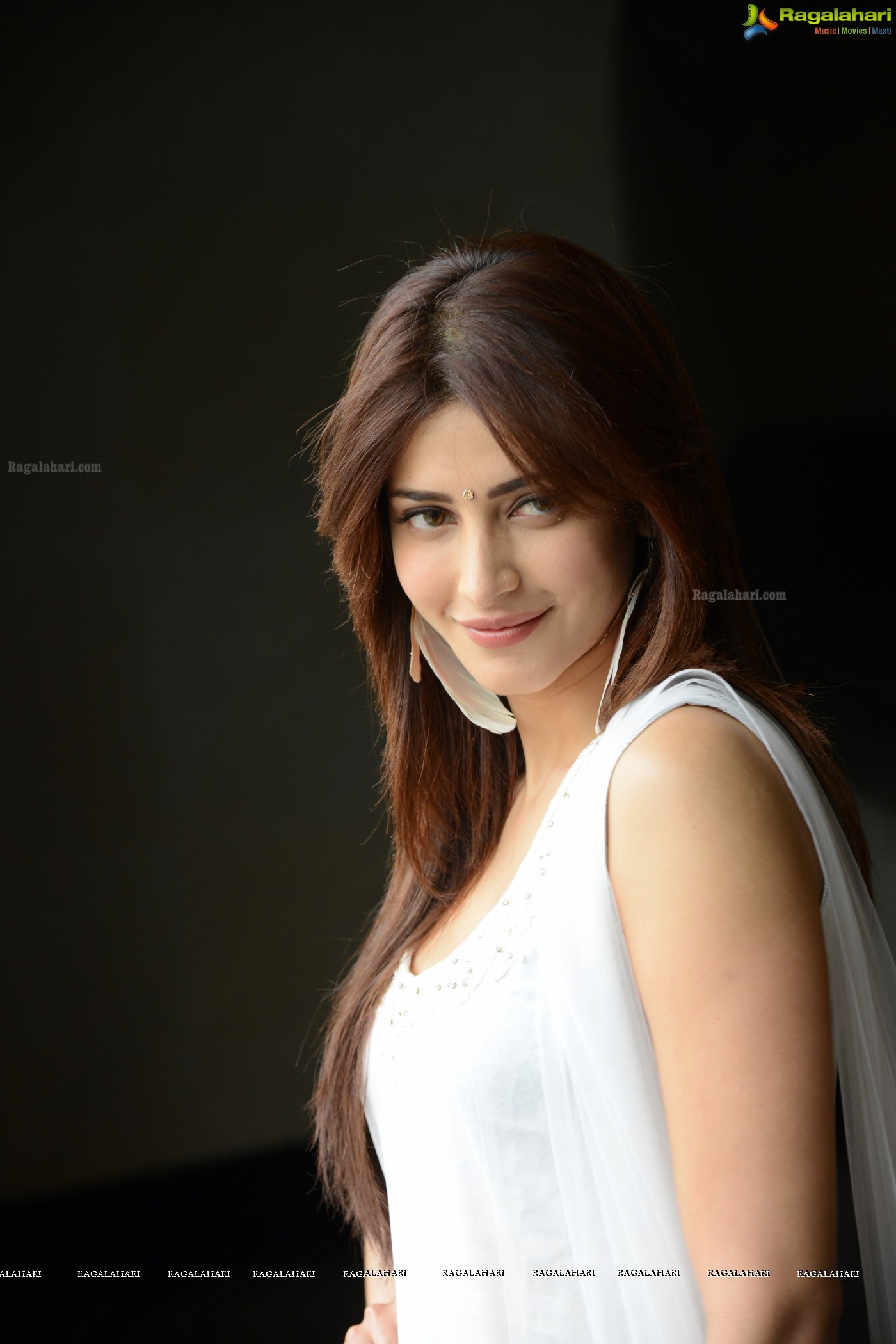 Shruti Haasan (Posters)