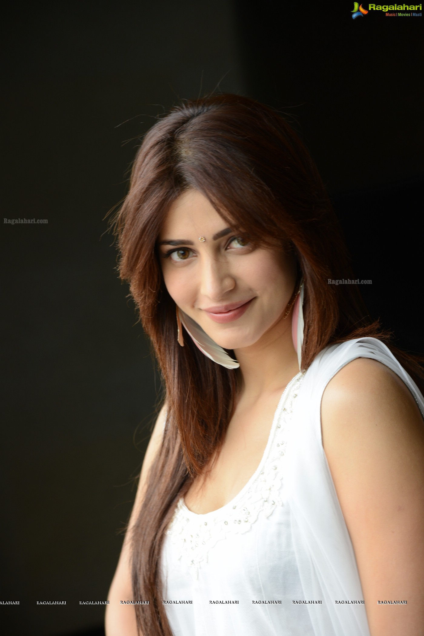 Shruti Haasan (Posters)