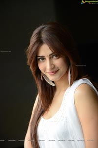 Balupu Heroine Shruthi Haasan