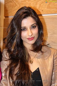 Madhurima at Home Mart Launch