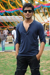 Nikhil Siddharth at Karthikeya Muhurat