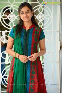 Mallelateeram lo Sirimallepuvvu heroine Sree Divya