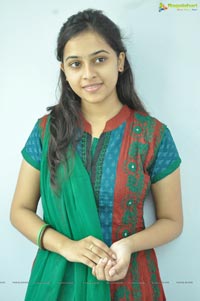 Mallelateeram lo Sirimallepuvvu heroine Sree Divya