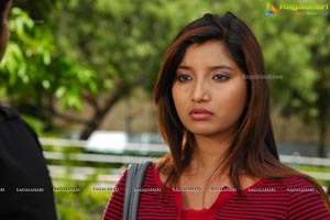 Telugu Heroine Vinisha Naidu Photos