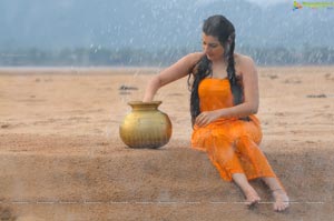 Archana Hot in Kamalatho Naa Prayanam