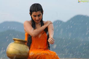 Archana Hot in Kamalatho Naa Prayanam