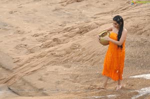 Archana Hot in Kamalatho Naa Prayanam