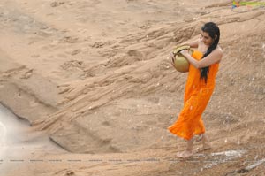 Archana Hot in Kamalatho Naa Prayanam