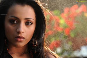 Trisha in Boologam