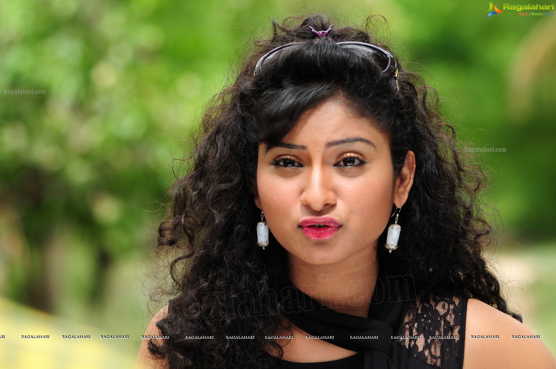 Vishnu Priya (High Definition)