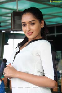 Heroine Anjana Deshpande