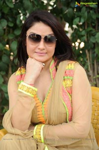 Tamil Heroine Sonia Agarwal