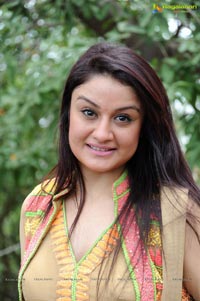 Tamil Heroine Sonia Agarwal