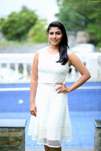 Kruthika Jayakumar HD Photos