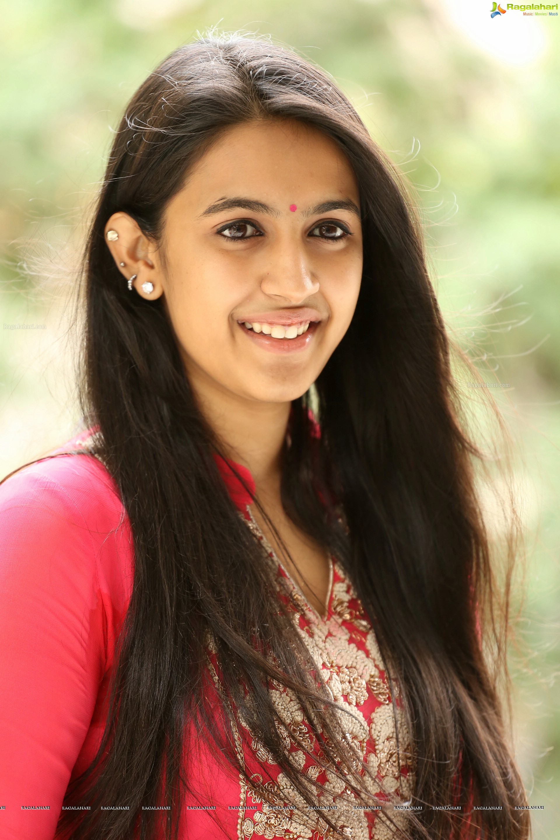 Niharika Konidela - HD Gallery