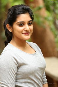 Niveda Thomas