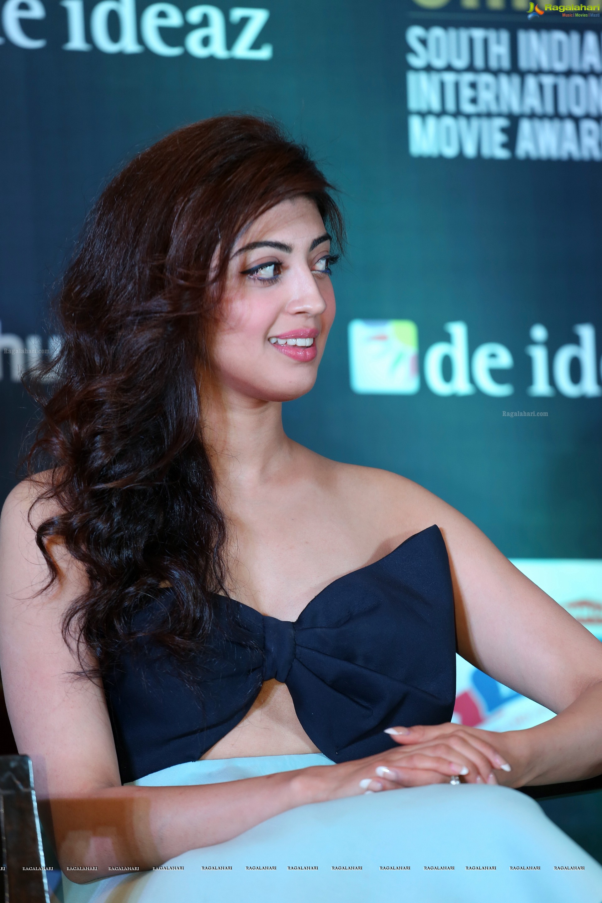 Pranitha Subhash - HD Gallery