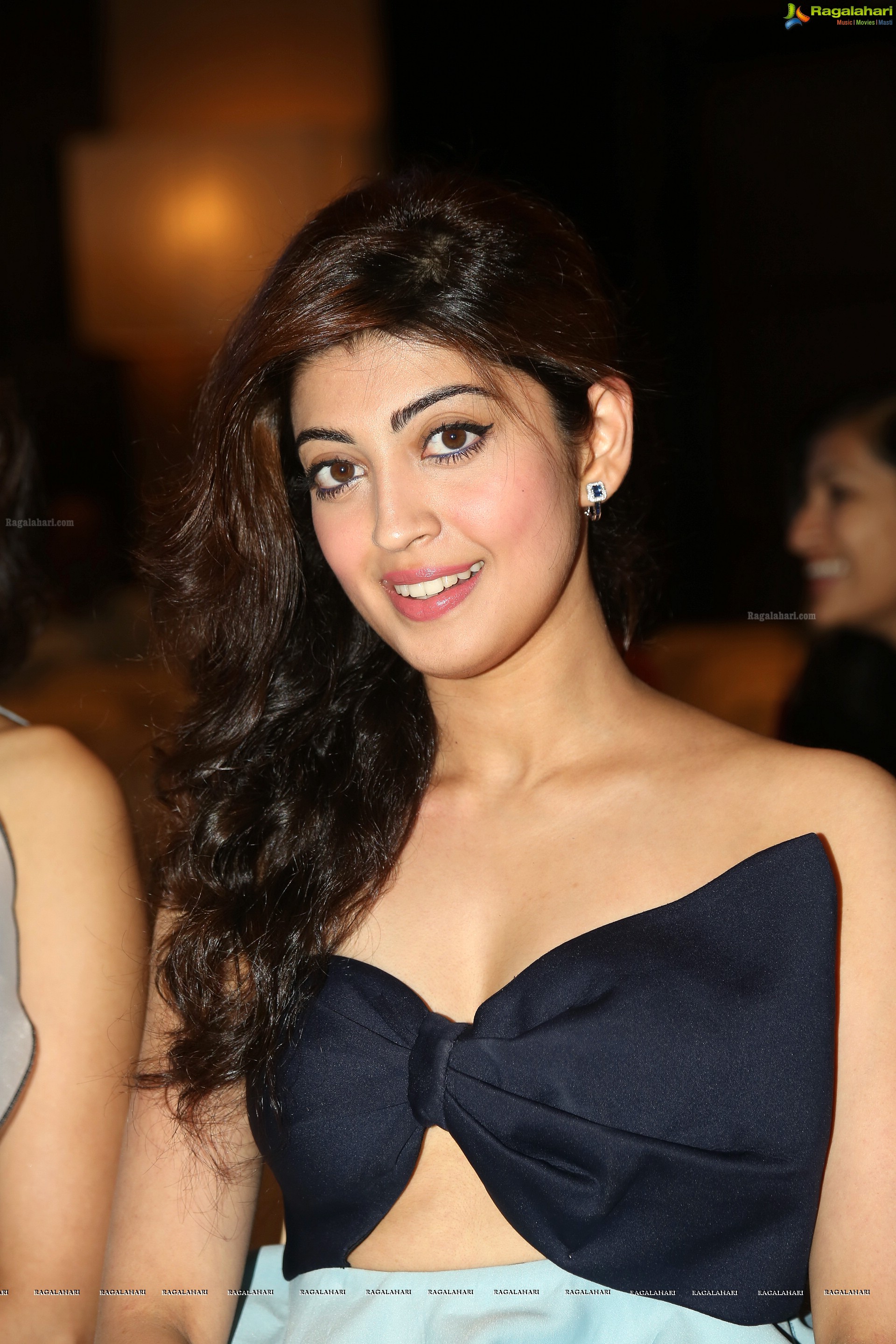 Pranitha Subhash - HD Gallery