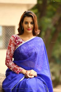 Diksha Panth in Blue Saree