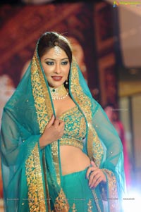 Payal Ghosh Mebaz Fashion