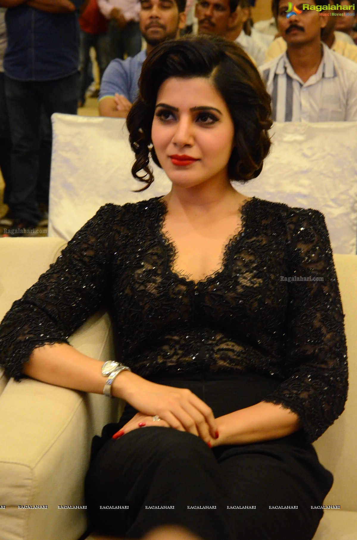 Samantha at A Aa Success Meet