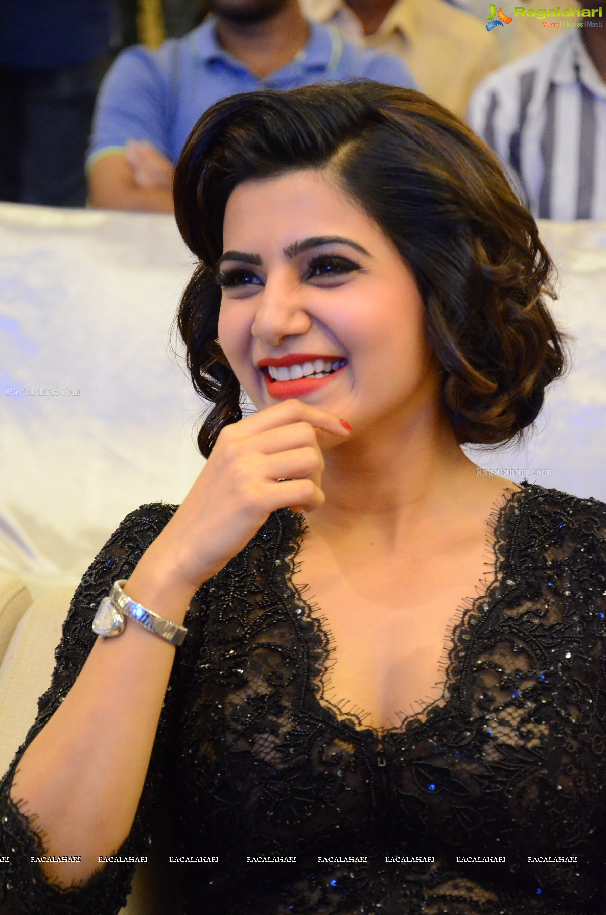 Samantha at A Aa Success Meet