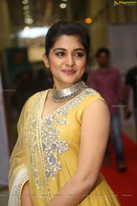 Nivetha Thomas