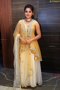 Nivetha Thomas