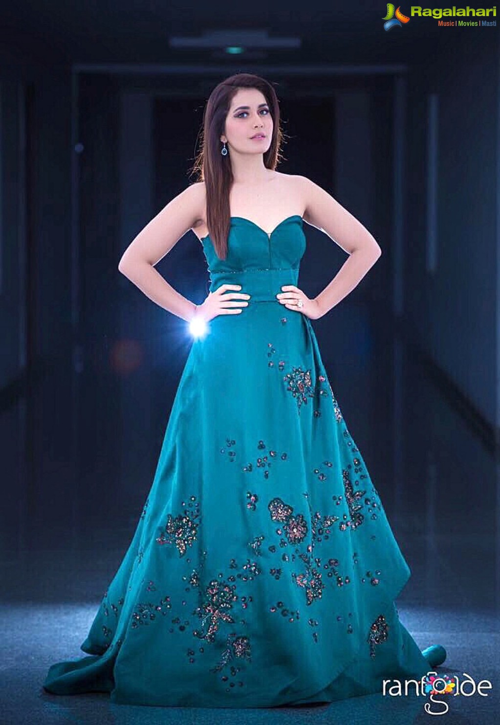 Gorgeous Actress Rashi Khanna 2019 Glamour Stills