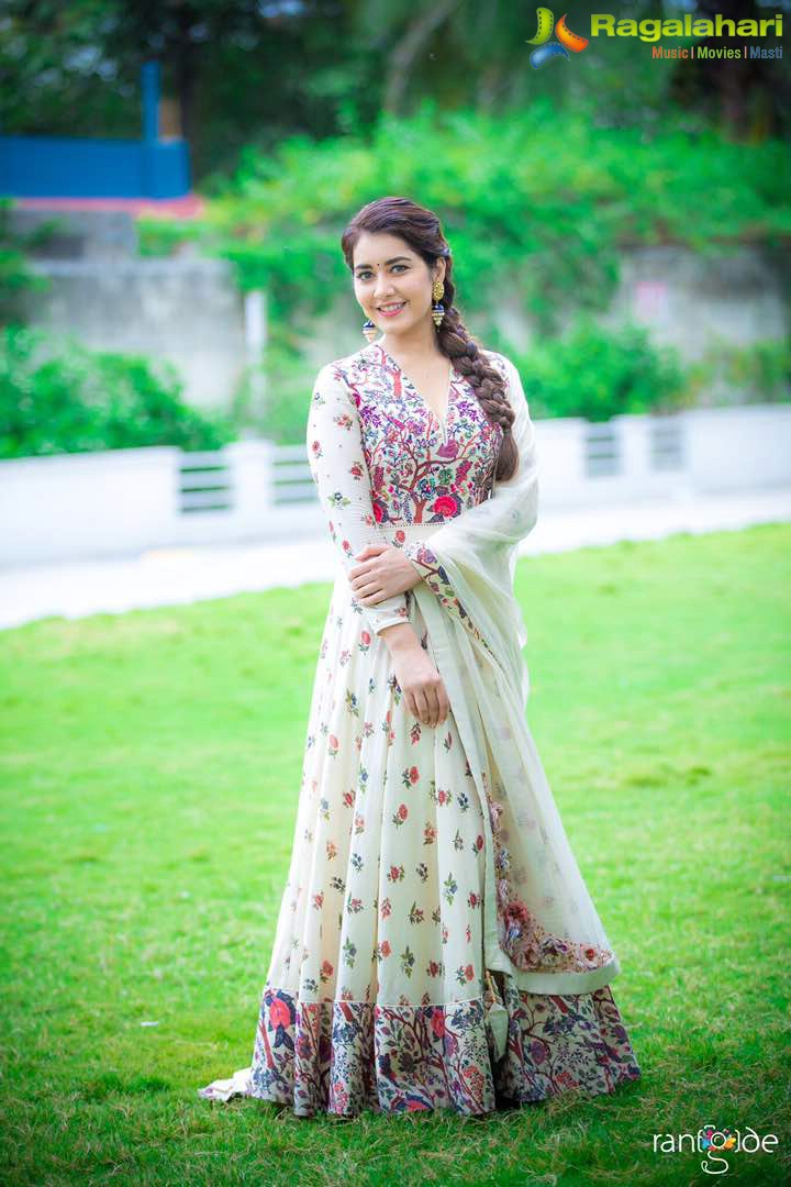 Raashi Khanna Photoshoot Stills