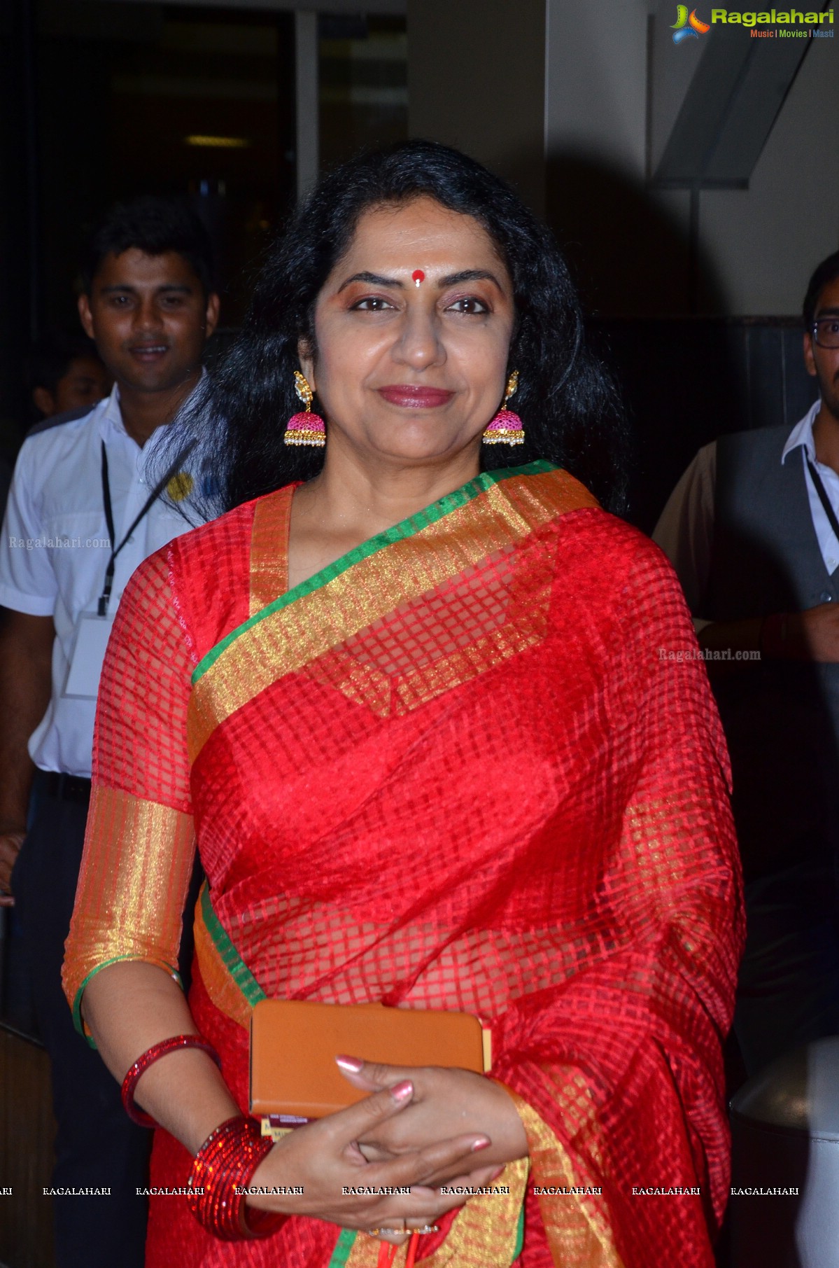 Suhasini Maniratnam