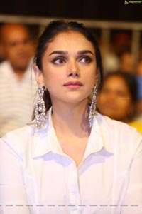 Aditi Rao Hydari Sammohanam