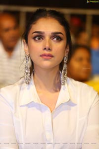 Aditi Rao Hydari Sammohanam