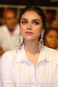 Aditi Rao Hydari Sammohanam