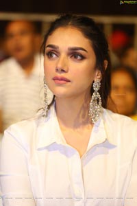 Aditi Rao Hydari Sammohanam