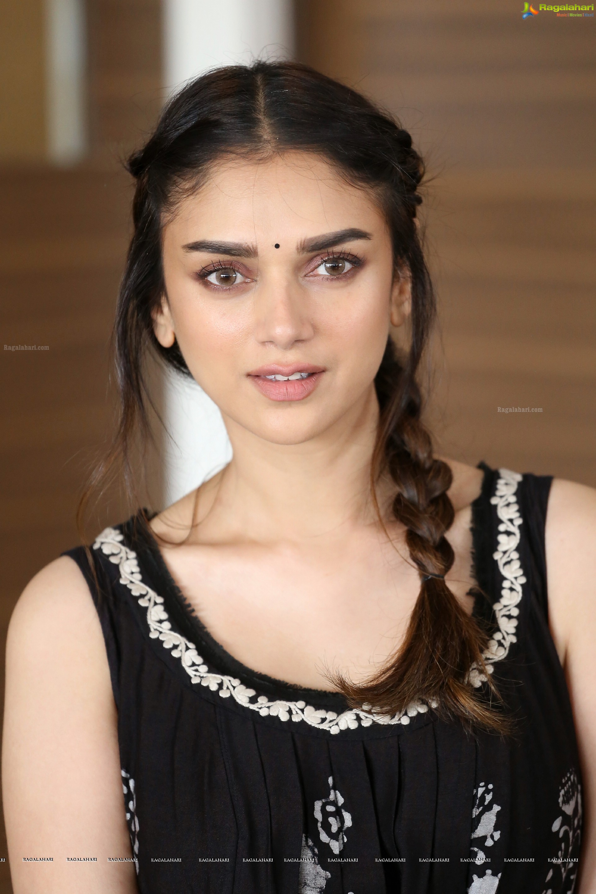 Aditi Rao Hydari at Sammohanam Interview (High Definition)