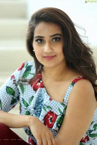 Manjusha Gemini TV Anchor