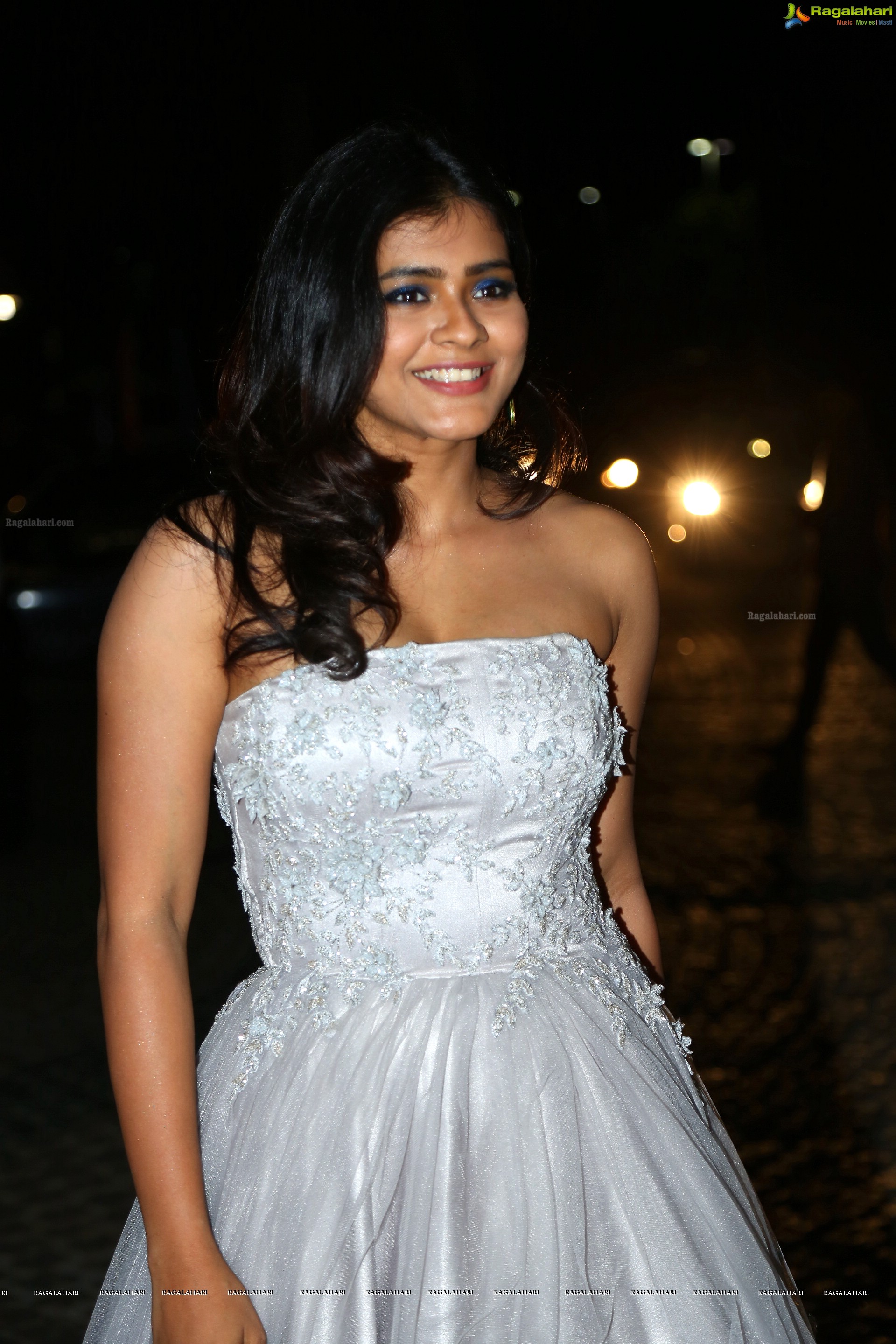 Hebah Patel at Jio Filmfare Awards (South) 2018 (High Definition Photos)