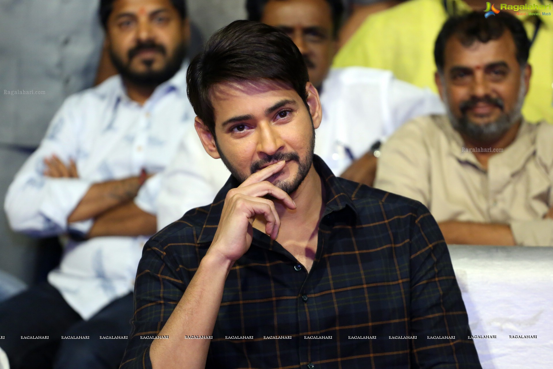 Mahesh Babu at Sammohanam Pre-Release Event (High Defintion)