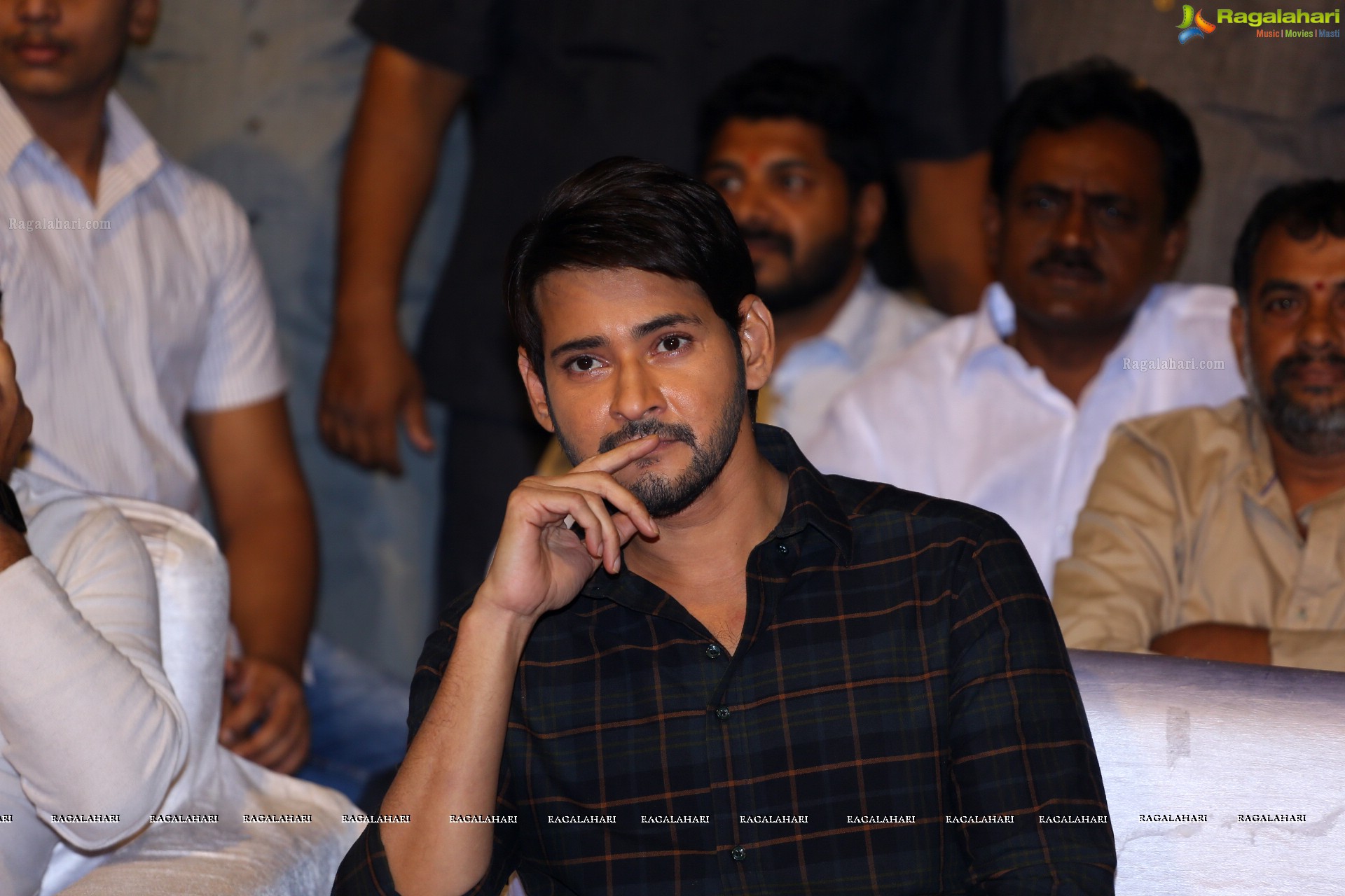 Mahesh Babu at Sammohanam Pre-Release Event (High Defintion)