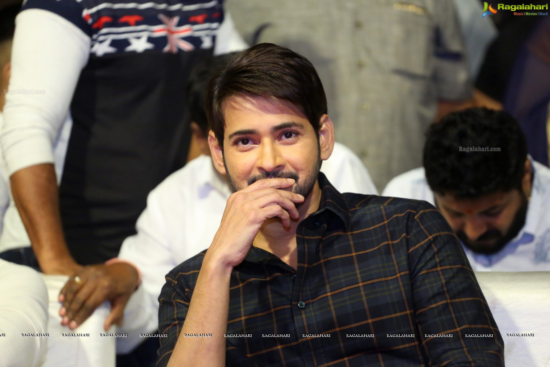 Mahesh Babu at Sammohanam Pre-Release Event (High Defintion)