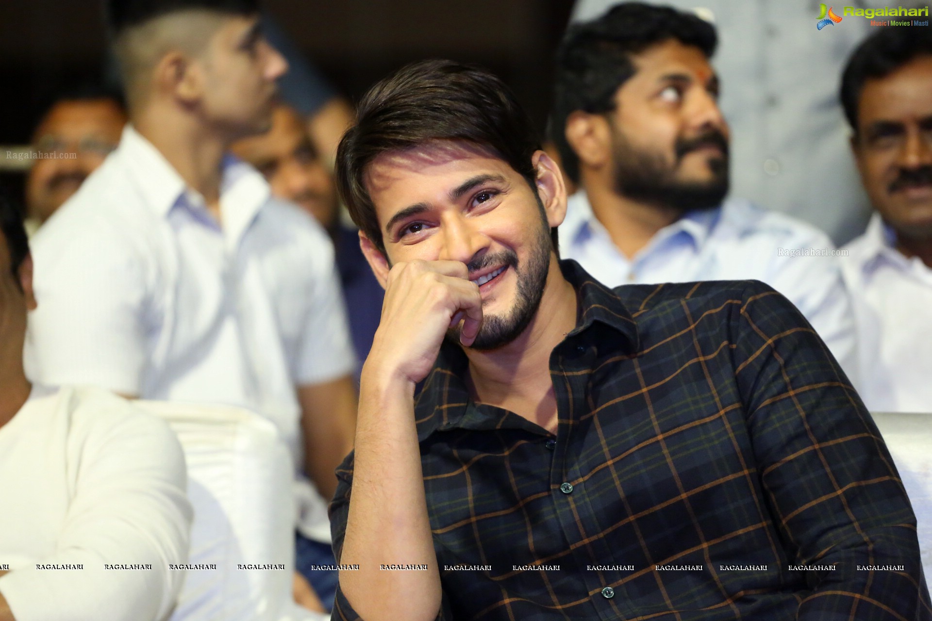 Mahesh Babu at Sammohanam Pre-Release Event (High Defintion)