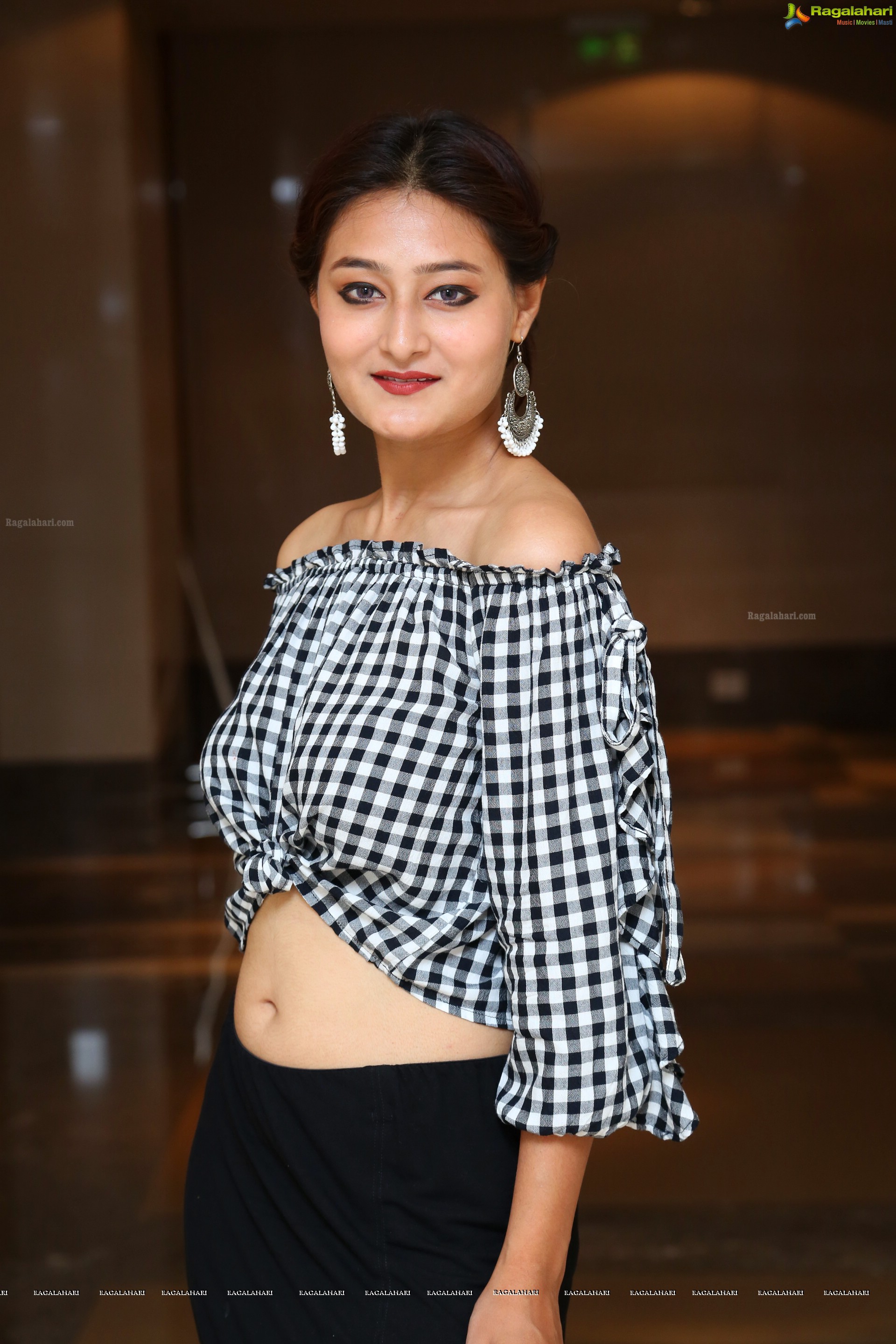 Nilofer Haidry at The Haat Logo Launch (High Definition)