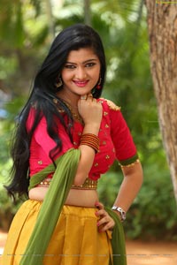 Pallavi Naidu Heroine