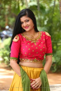 Pallavi Naidu Heroine