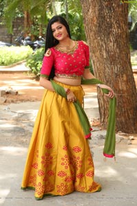 Pallavi Naidu Heroine