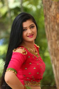 Pallavi Naidu Heroine