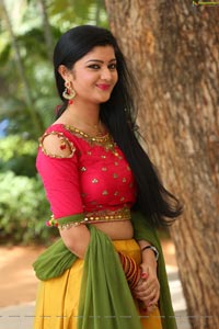 Pallavi Naidu Heroine