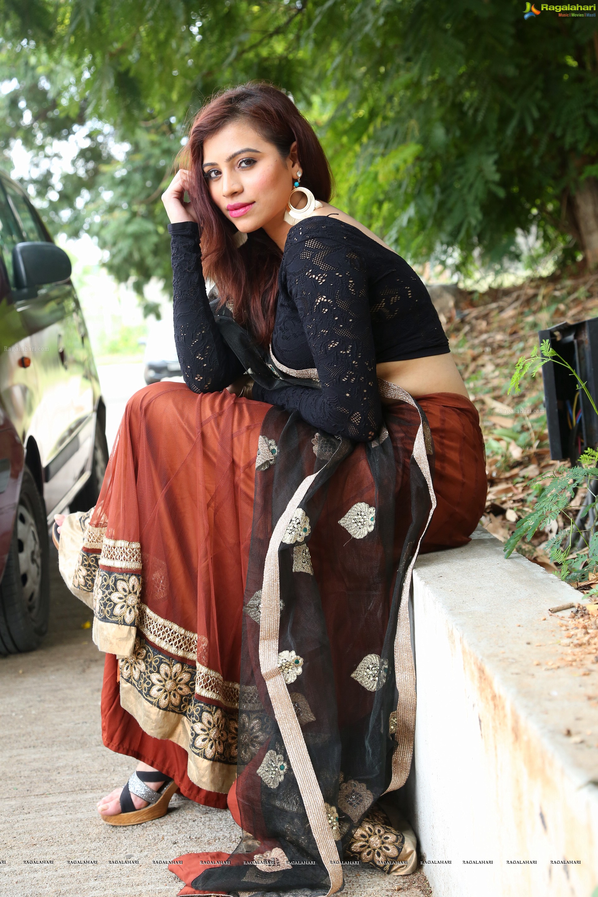 Priyanka Raman at Silk Dezire of India Expo (High Definition Photos)